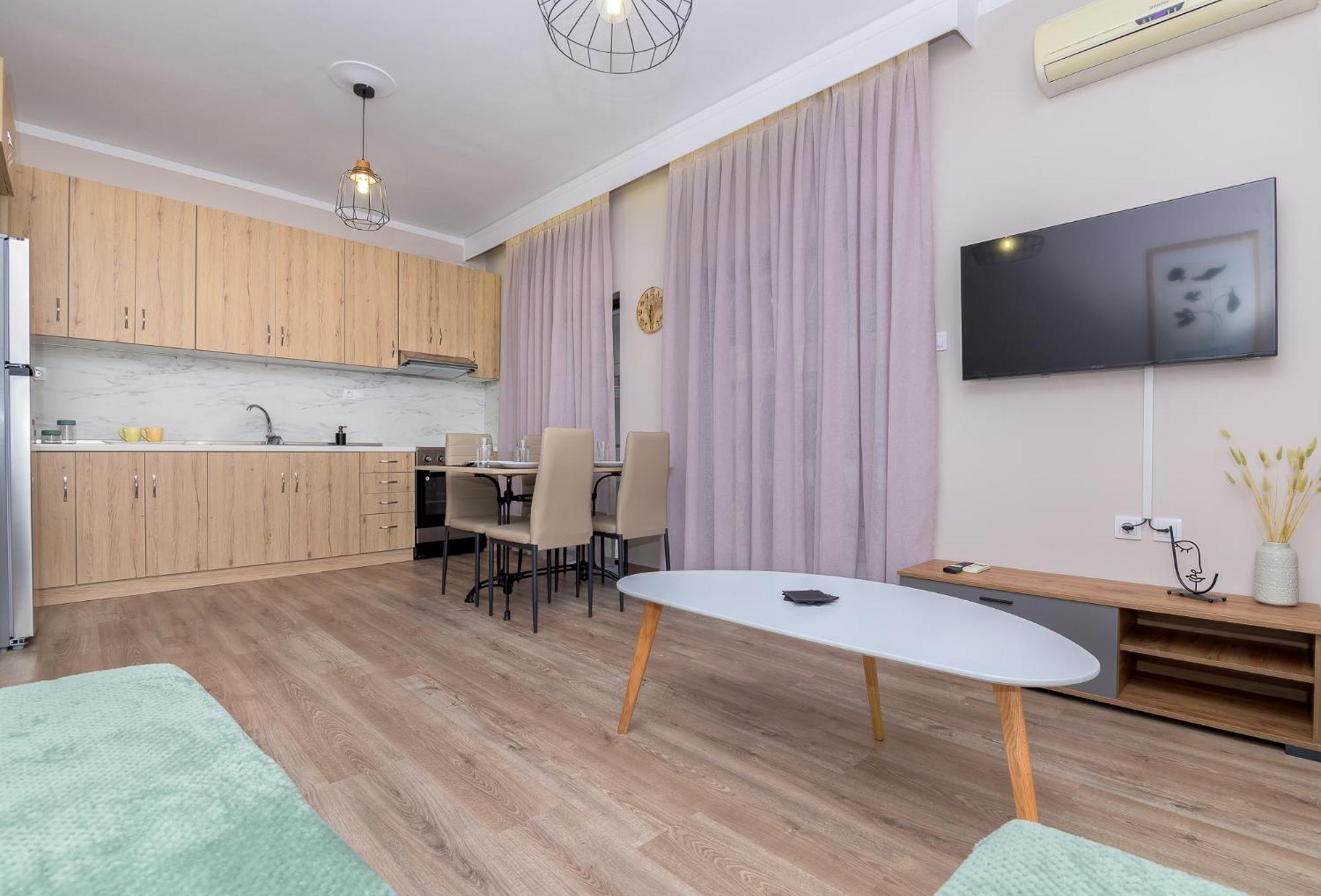 Deluxe Central 2 Bdr Apartment Alexandroupoli Exterior photo